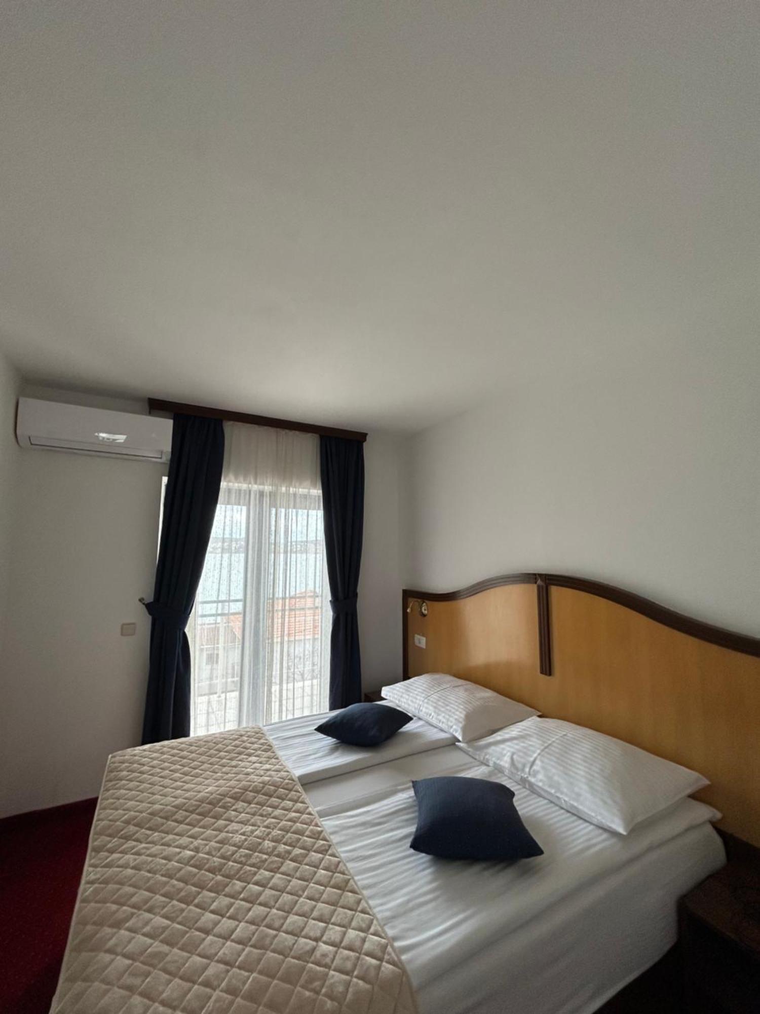 Bavaria Trogir Hotel 3*