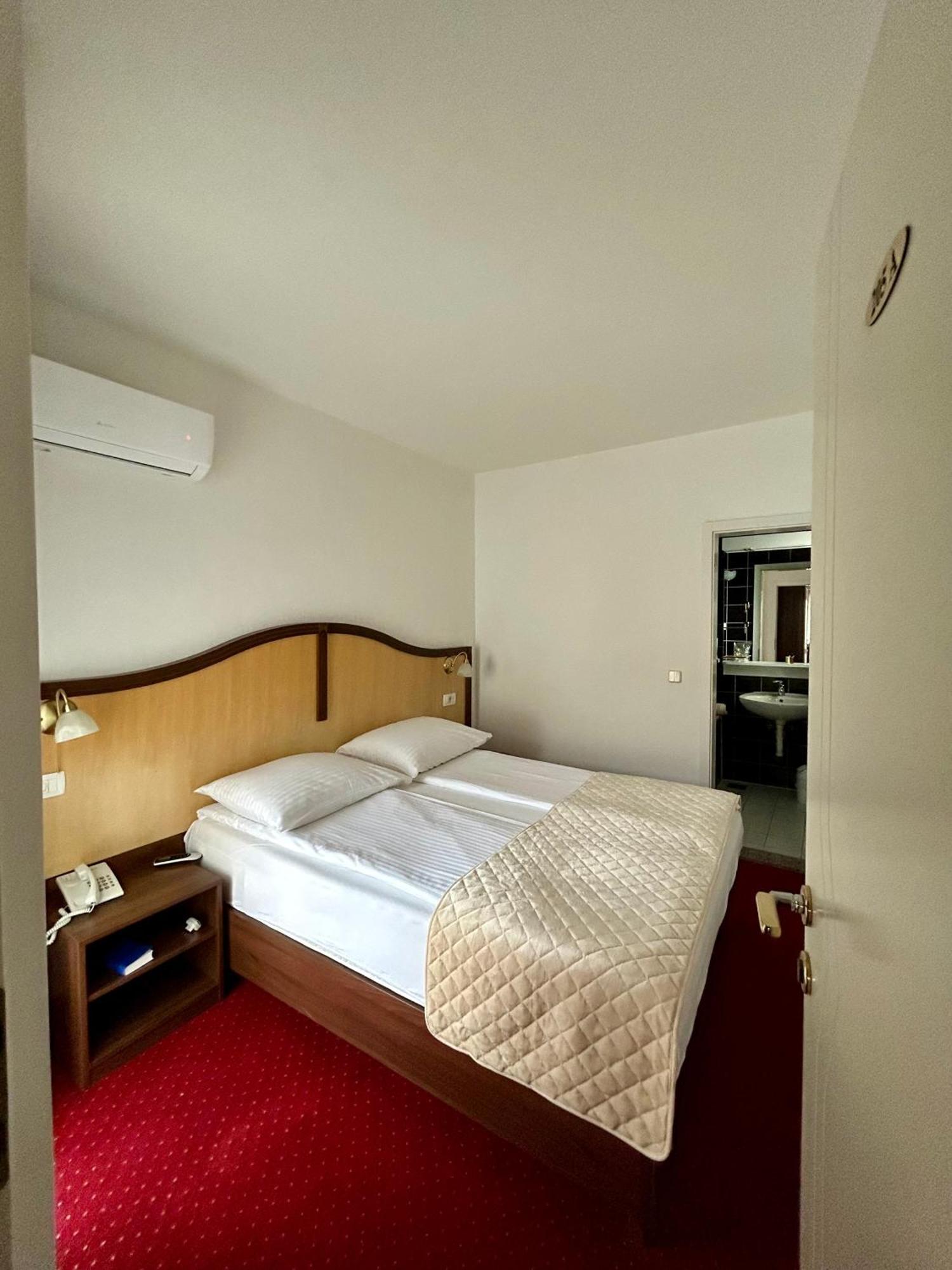 Bavaria Trogir 3*