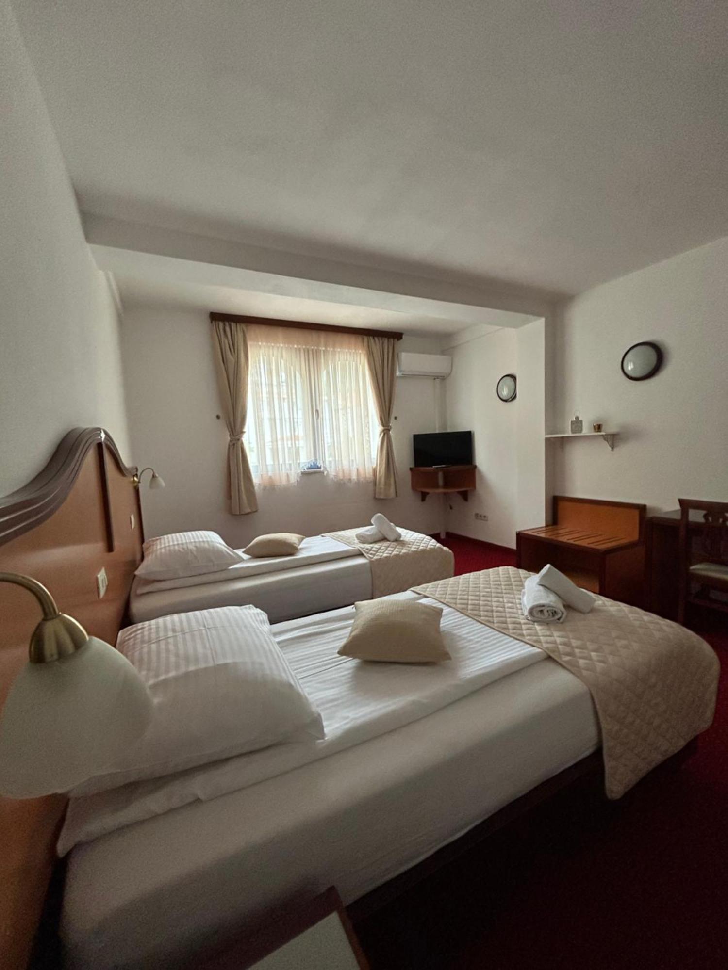 Bavaria Trogir Hotel 3*